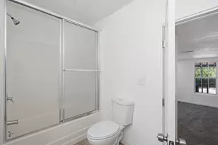 305 Miller St, Bowie, TX 76230 - Photo 23