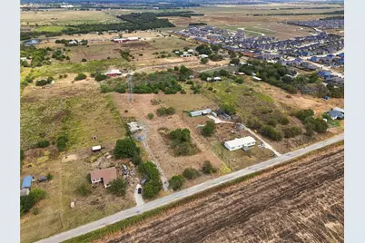 18525 County Road 620, Venus, TX 76084 - Photo 9
