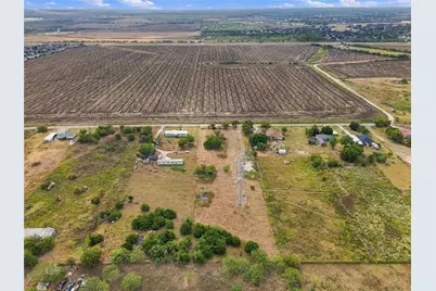 18525 County Road 620, Venus, TX 76084 - Photo 11