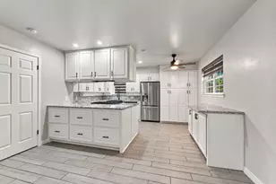 2100 Rockmoor Dr, Edgecliff Village, TX 76134 - Photo 7