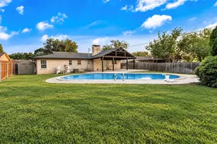 2100 Rockmoor Dr, Edgecliff Village, TX 76134 - Photo 29