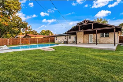 2100 Rockmoor Drive, Edgecliff Village, TX 76134 - Photo 29