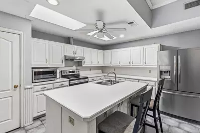 800 Crest Ridge Drive, Irving, TX 75061 - Photo 7