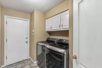 800 Crest Ridge Drive, Irving, TX 75061 - Photo 33