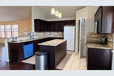 2013 Kingsbrook Trail, Fort Worth, TX 76120 - Photo 5