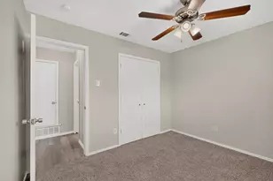 9839 Glengreen Dr, Dallas, TX 75217 - Photo 23