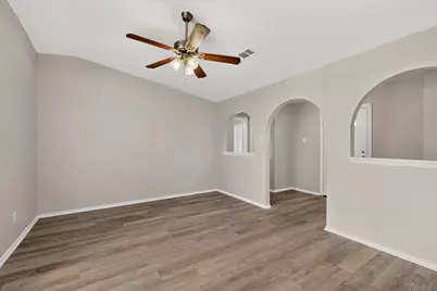 9839 Glengreen Drive, Dallas, TX 75217 - Photo 7