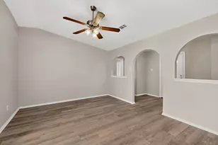 9839 Glengreen Dr, Dallas, TX 75217 - Photo 7