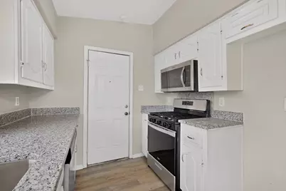 9839 Glengreen Drive, Dallas, TX 75217 - Photo 15