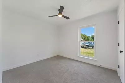 403 Plantation Drive, Arlington, TX 76014 - Photo 11
