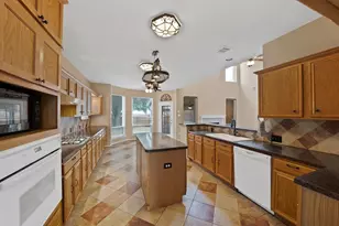 2513 Pecan Meadow Dr, Garland, TX 75040 - Photo 15