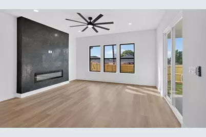 1664 W Wintergreen Road, Lancaster, TX 75134 - Photo 11