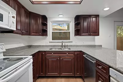 2706 Creek Wood Court, Carrollton, TX 75006 - Photo 11