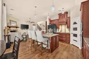 5011 Lake Park Dr, Mansfield, TX 76063 - Photo 11