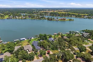 1011 Kiowa Dr W, Lake Kiowa, TX 76240 - Photo 5