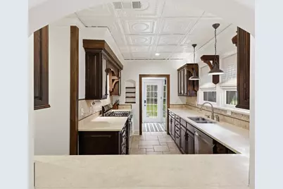 2005 Park Place Avenue, Fort Worth, TX 76110 - Photo 17