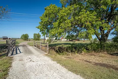 1233 Fm 901, Collinsville, TX 76233 - Photo 7