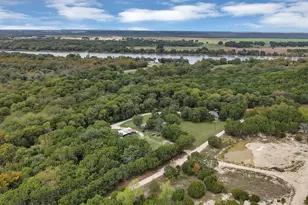 140 Kucker Ln, Blum, TX 76627 - Photo 15