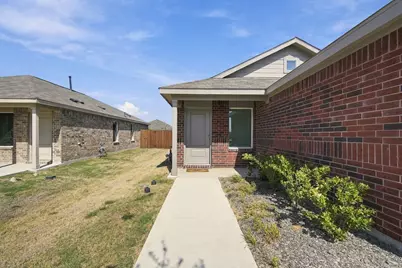 2052 Shady Oaks Drive, Ennis, TX 75119 - Photo 5