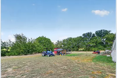 913 County Road 4232, Bonham, TX 75418 - Photo 29