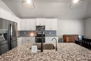 8928 Holt St, Lakeside, TX 76135 - Photo 9