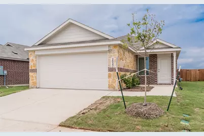 2022 Shady Oaks, Ennis, TX 75119 - Photo 1