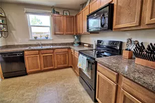 1312 Gayle St, Burleson, TX 76028 - Photo 13