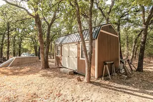 53 Country Club Ct, Nocona, TX 76255 - Photo 9