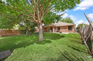 725 Big Willow Dr, Saginaw, TX 76179 - Photo 33