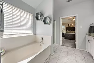725 Big Willow Dr, Saginaw, TX 76179 - Photo 25