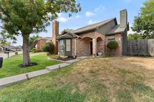 831 Valleybrooke Dr, Arlington, TX 76001 - Photo 3