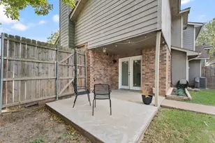 831 Valleybrooke Dr, Arlington, TX 76001 - Photo 23
