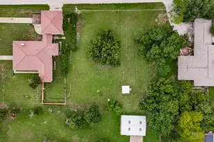 618 W 5th St, Justin, TX 76247 - Photo 5