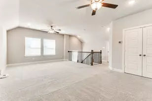 636 Courtyard Ln, Irving, TX 75039 - Photo 5