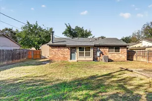 6208 Kary Lynn Dr S, Watauga, TX 76148 - Photo 31