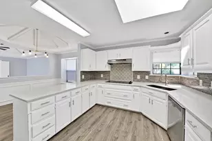 1215 Shawnee Trail, Carrollton, TX 75007 - Photo 15