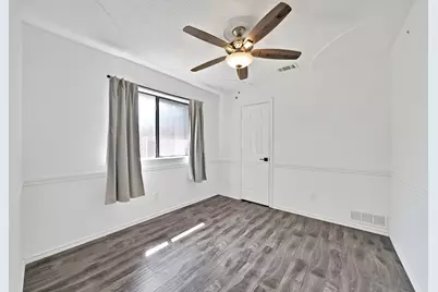 1215 Shawnee Trail, Carrollton, TX 75007 - Photo 23