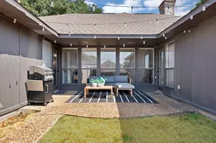 1215 Shawnee Trail, Carrollton, TX 75007 - Photo 31