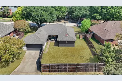 1215 Shawnee Trail, Carrollton, TX 75007 - Photo 33