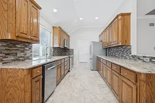 5816 Windy Meadow Ln, Grand Prairie, TX 75052 - Photo 15