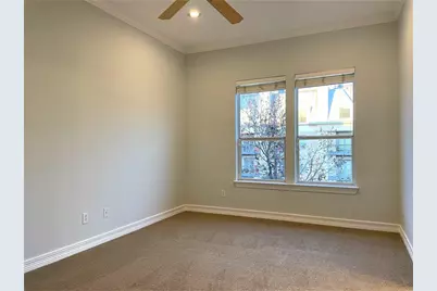 2480 Worthington Street, Dallas, TX 75204 - Photo 9