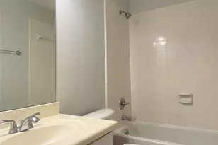 2480 Worthington St, Dallas, TX 75204 - Photo 15