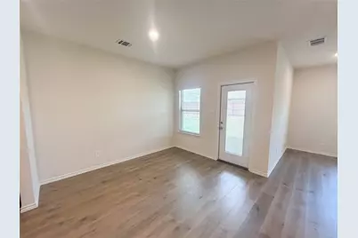 935 Keystone Court, Ferris, TX 75125 - Photo 9