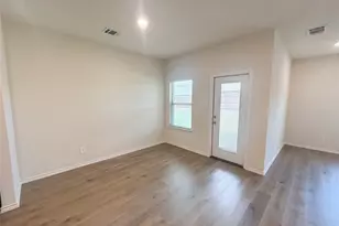 935 Keystone Ct, Ferris, TX 75125 - Photo 9