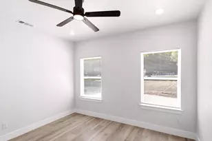 105 Oak Ridge Rd, Mabank, TX 75156 - Photo 17