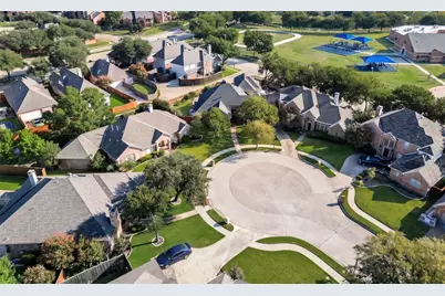 9812 Canyon Crest Circle, Irving, TX 75063 - Photo 15