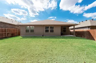 540 Bronze Cir E, Springtown, TX 76082 - Photo 25