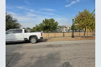 1517 Alston, Fort Worth, TX 76104 - Photo 5