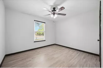1206 Oakbluff Drive, Lancaster, TX 75146 - Photo 15