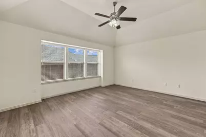 914 Winding Road, Granbury, TX 76049 - Photo 17